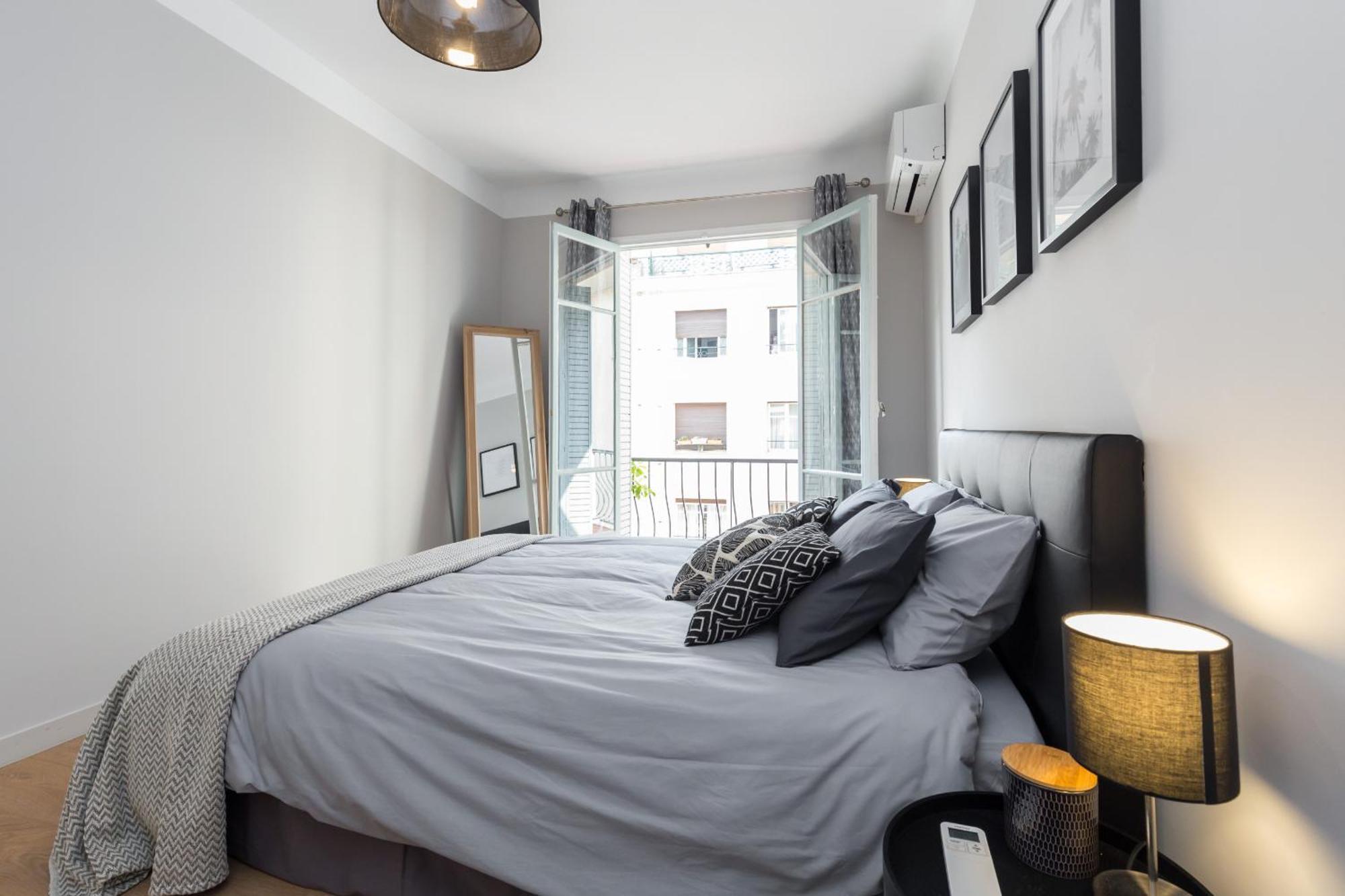 Ultra Large 2 Bdr Near Massena Square Appartamento Nizza